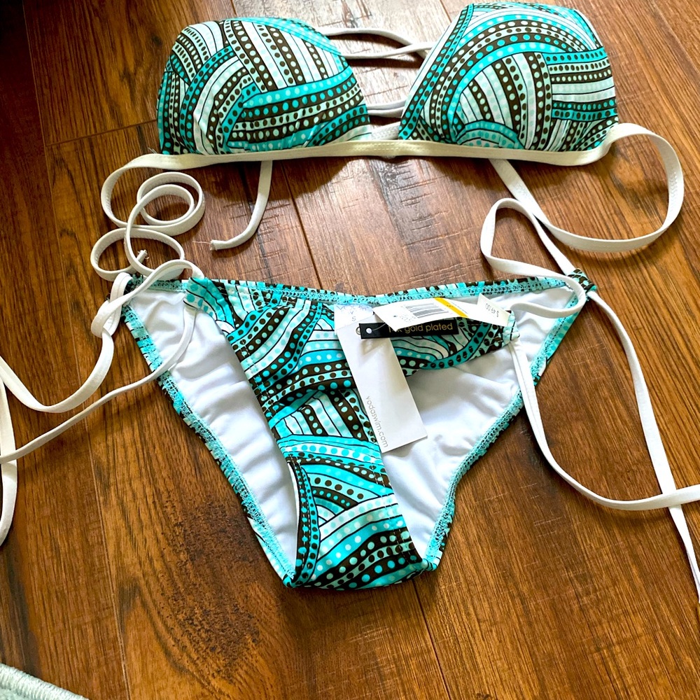 Voda swim bikini - top and bottom green and white - bottom size small top sz L